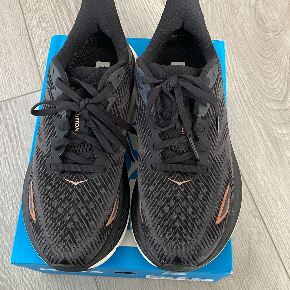 Hoka - Picture 9 of 10
